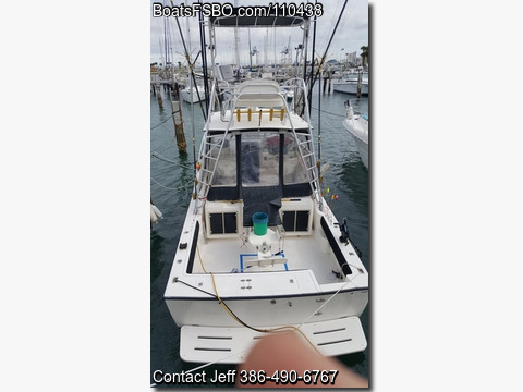 32'  1999 Albemarle 32 Express