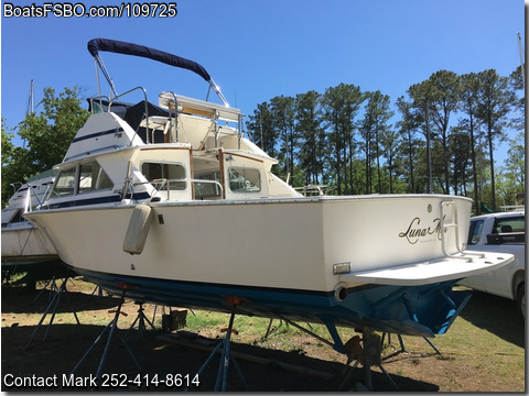 28'  1977 Bertram 28 Flybridge Cruiser