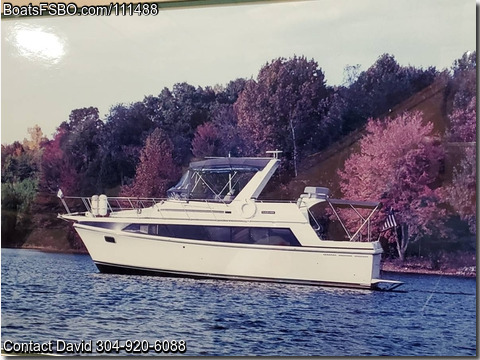 36'  1985 Carver 3697 Mariner