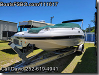 Chaparral Sunesta 233 Deck Boat