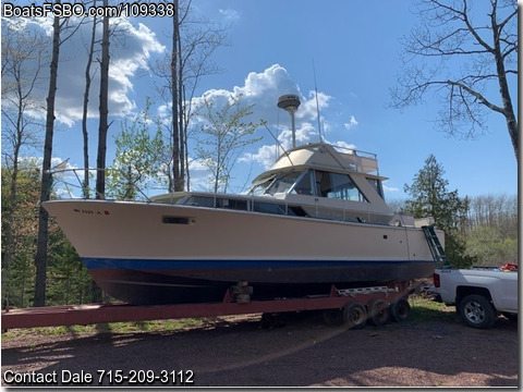 38'  1968 Chris Craft 38 Commander