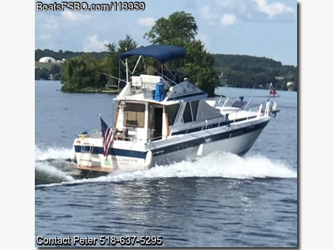 33'  1985 Chris Craft Commander 333 Sport Sedan