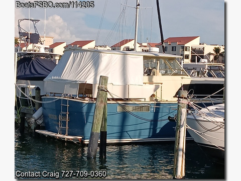 41'  1974 Chris Craft 410 Commander