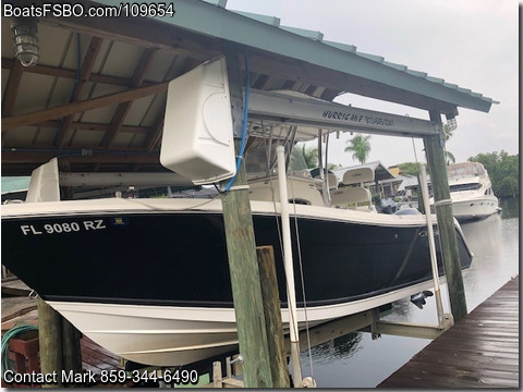 24'  2013 Cobia 217 CC