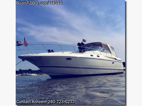 40'  1999 Cruisers Yachts 3870 Express Cruiser