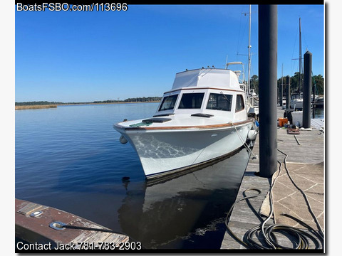 33'  1980 Egg Harbor 33 Sedan