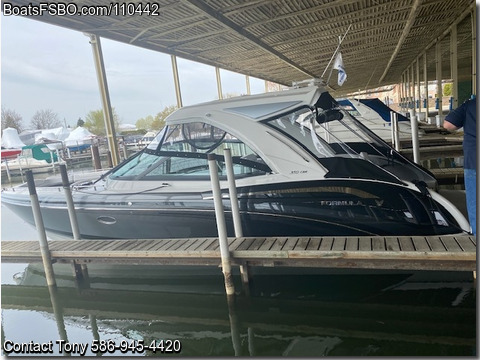 35'  2021 Formula 350 Crossover Bowrider