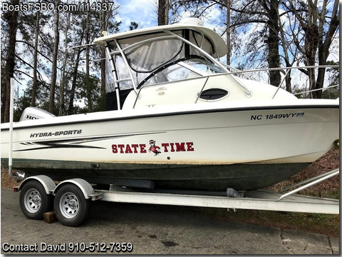 21'  2003 Hydra Sports 212 WA