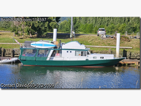 47'  1969 Kenner Houseboat