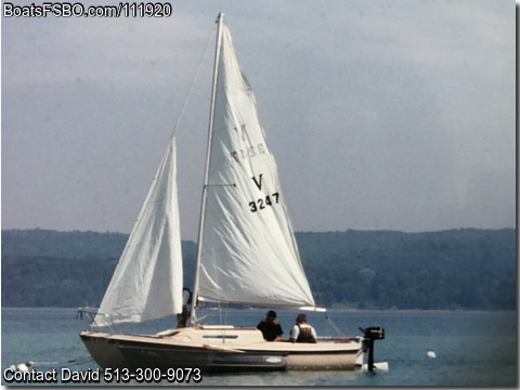 21'  1977 MacGregor Venture 21