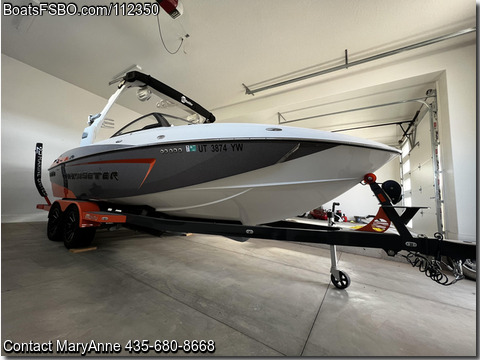 23'  2016 Malibu Wakesetter