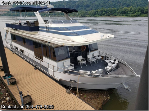 60'  2001 Monticello 60 River Yacht