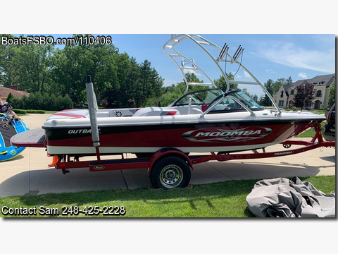 20'  2011 Moomba Outback