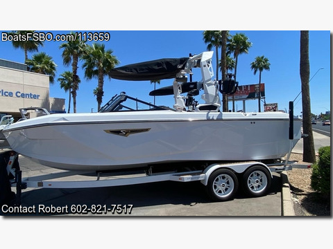 23'  2022 Nautique S23