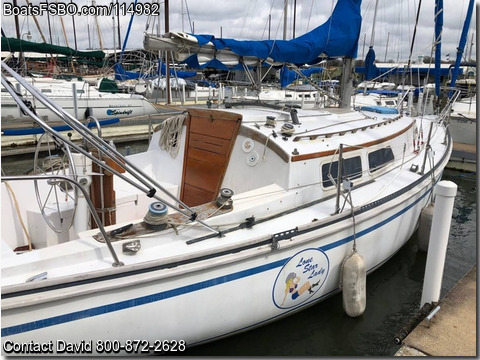 30'  1977 Newport 30