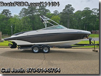 Rinker 246 Captiva Bowrider