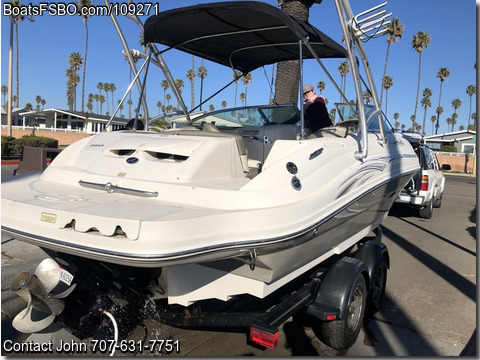 22'  2005 Sea Ray Sundeck