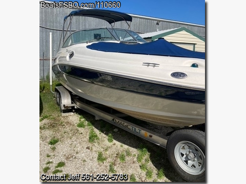 27'  2004 Sea Ray 270 Sundeck