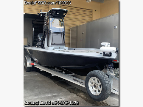 24'  2017 Yellowfin 24 Bay